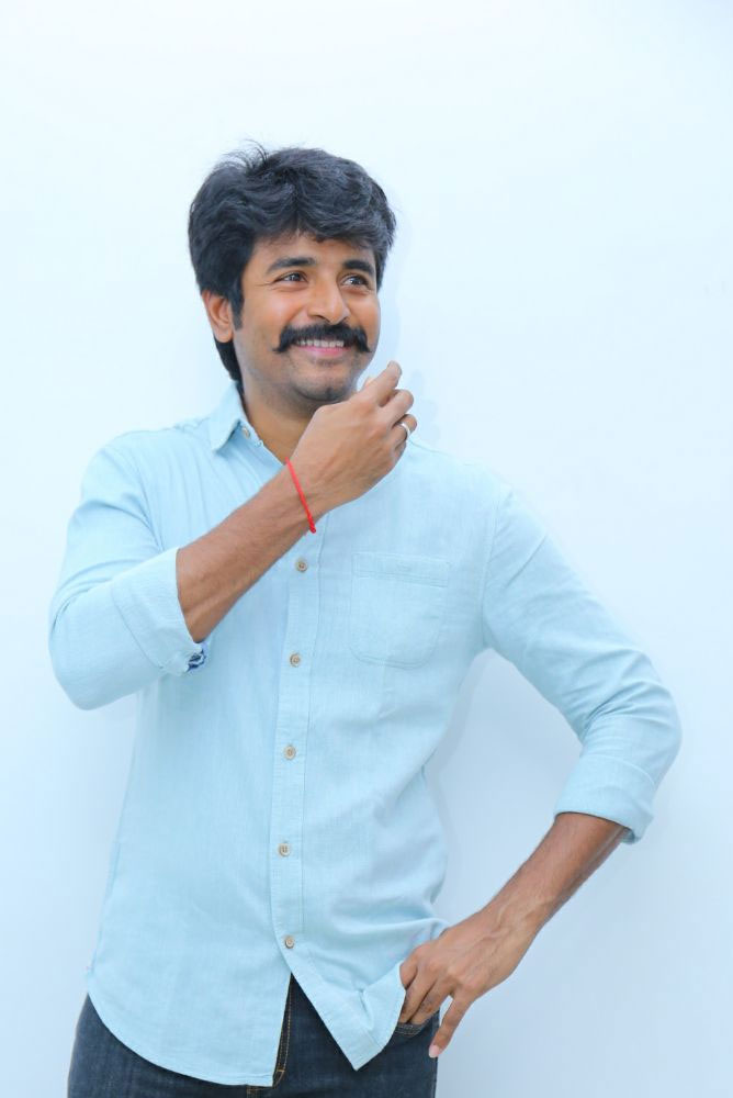 முதல்வர் நிவாரண நிதி – முதலில் கொடுத்த சிவகார்த்திகேயன்