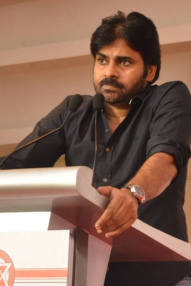 விஜயகாந்த்துக்கு பவன் கல்யாண் பாராட்டு