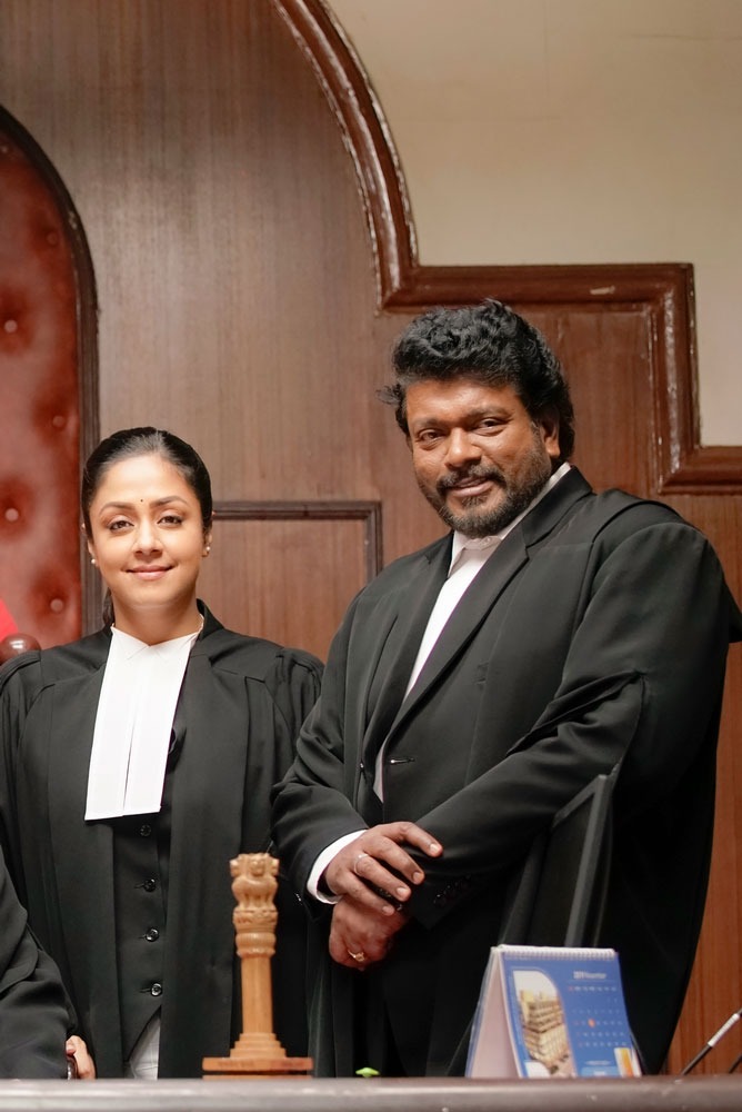 “அமேஸிங் ஜோதிகா”, பார்த்திபன் பாராட்டு