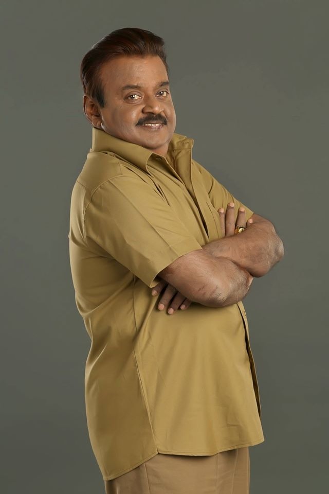 விஜயகாந்த் – இரு வேடப் படங்கள்