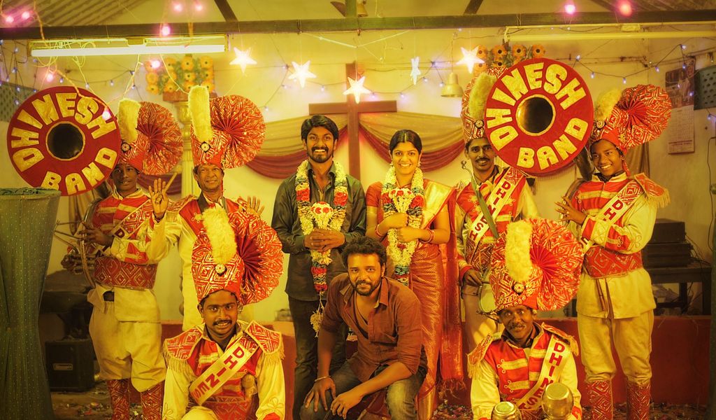 தீதும் நன்றும் – விமர்சனம்
