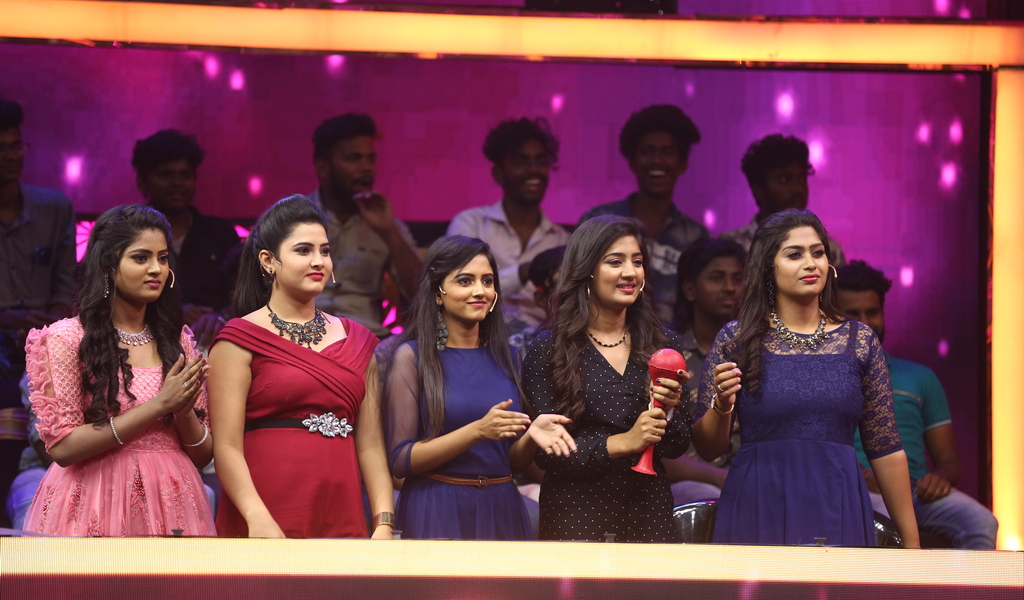 கலர்ஸ் சண்டே கொண்டாட்டம் – சினிமா நட்சத்திரங்கள் Vs கலர்ஸ் நட்சத்திரங்கள்