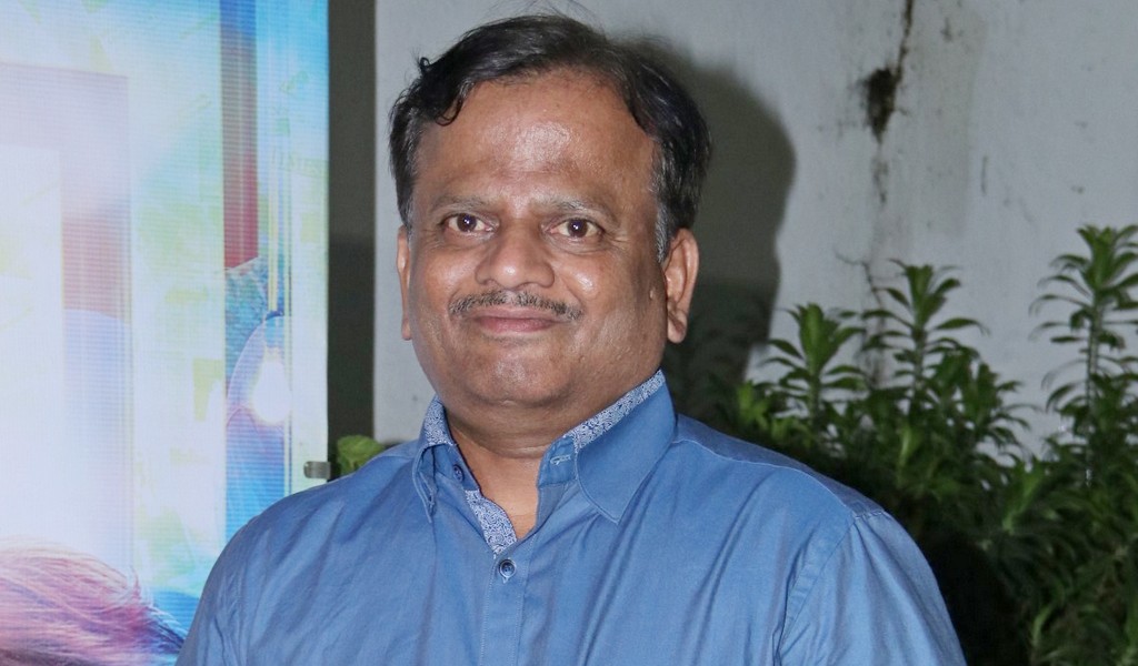 இயக்குனர் கே.வி.ஆனந்த் மாரடைப்பால் மரணம்