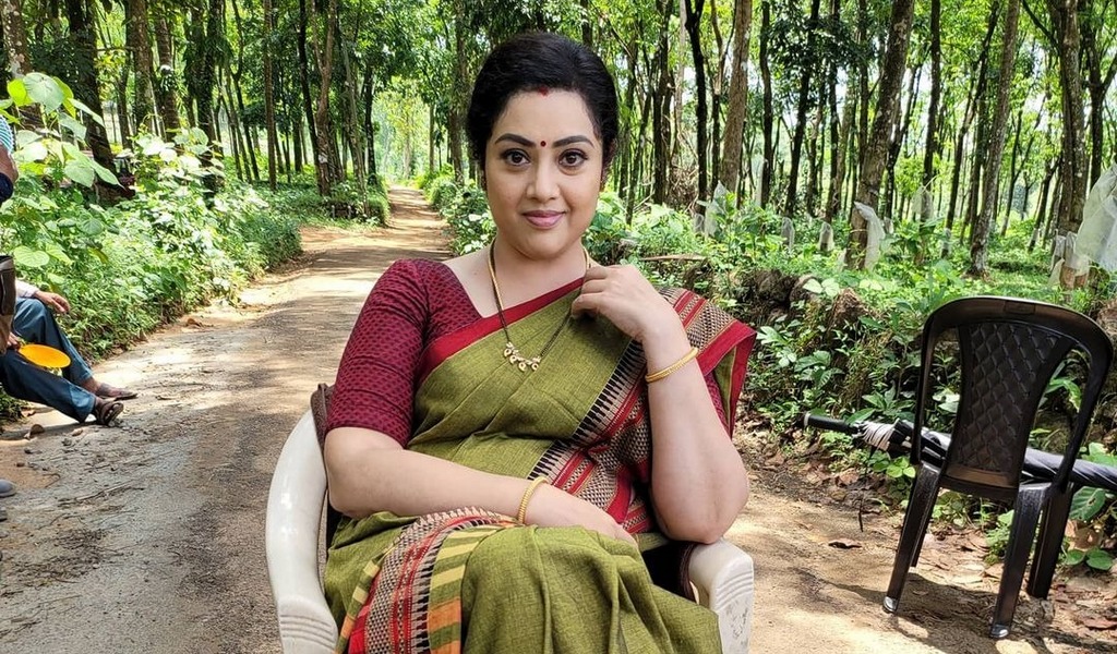 உடல் உறுப்புகளை தானம் செய்ய மீனா முடிவு