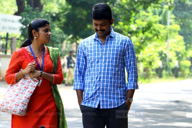 8 தோட்டாக்கள் – விமர்சனம்