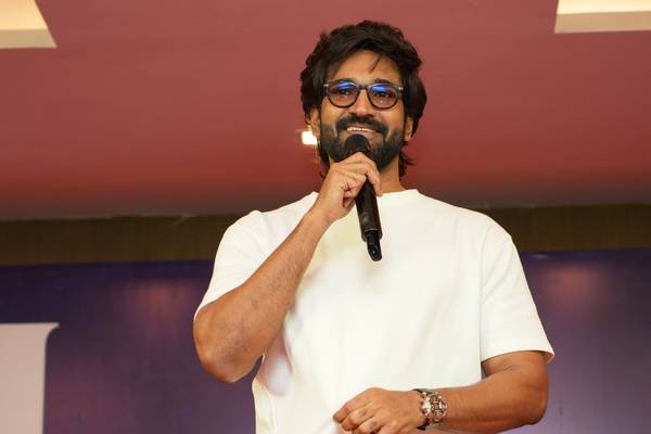 வில்லனாக நடிப்பதும் சுவாரசியம் தான் – ஆதி