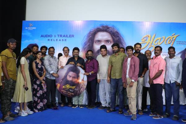 வெற்றி வித்தியாசமான படத்தைக் கொடுக்கக் கூடியவர் – ஆலன் விழாவில் புகழ்ந்து பேசிய பாக்யராஜ்