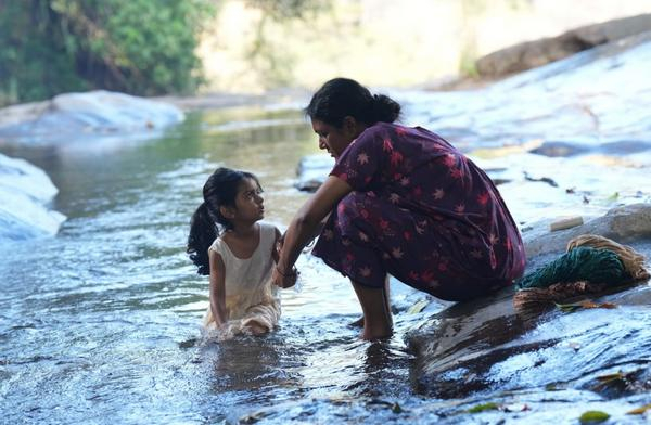அம்…ஆ – விமர்சனம்