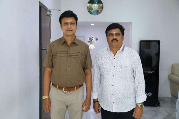 அறிவியல் கதையுடன் ஒரு காதல் கதை – அந்த 7 நாட்கள்