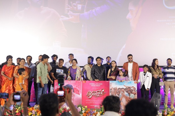 ஒரு அக்காவுக்கும் தம்பிக்குமான அழகிய கதை தான் பிரதர் – ஜெயம் ரவி