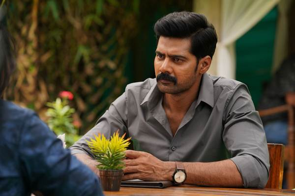 லெவன் – விமர்சனம்