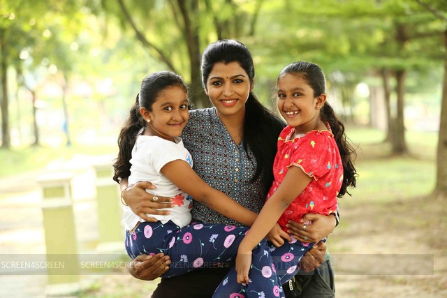 Enga Amma Rani – Review