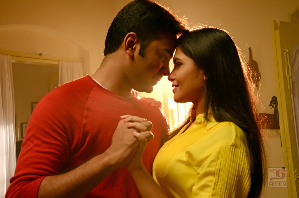 எங்க காட்டுல மழை – விமர்சனம்