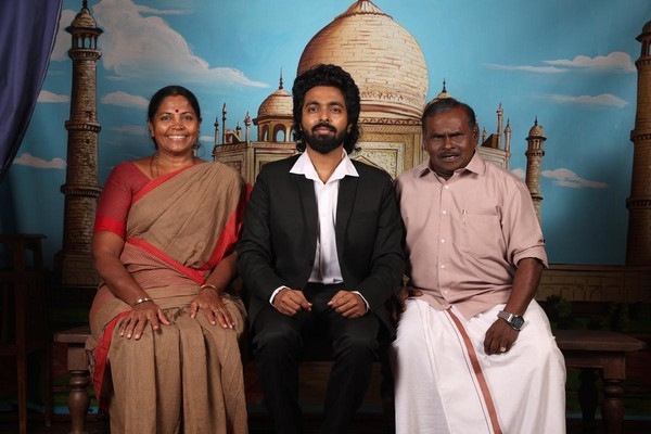 ஹாப்பி ராஜ் – விமர்சனம்
