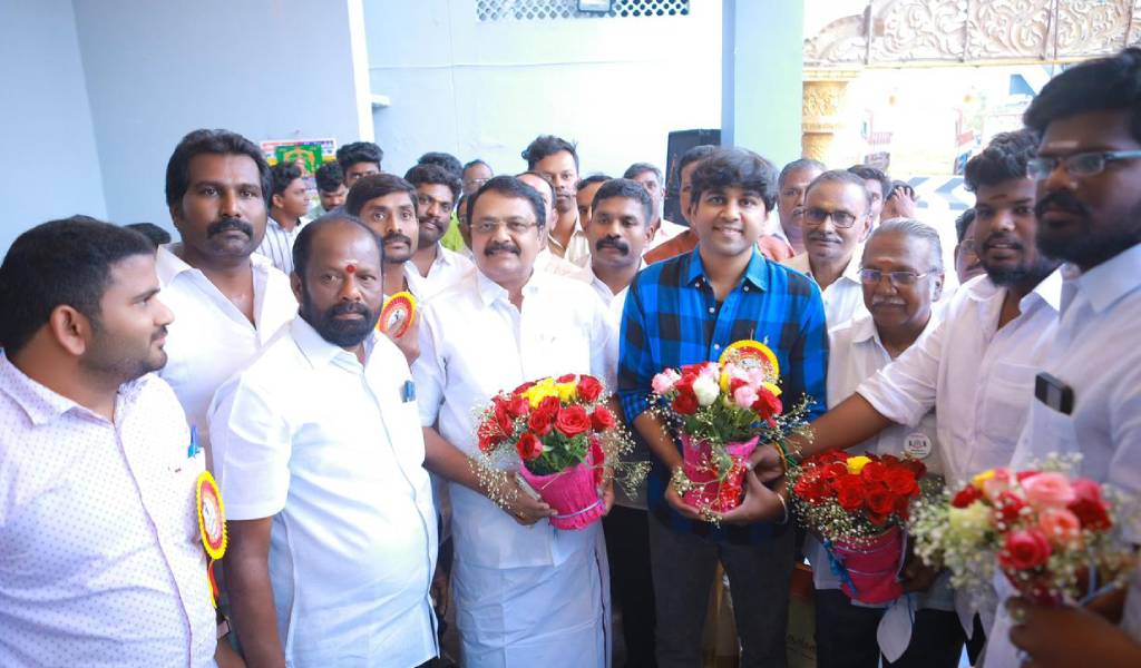 இளைஞர்களுக்கான இலக்கியம் “ஆகோள்” – கபிலன் வைரமுத்து
