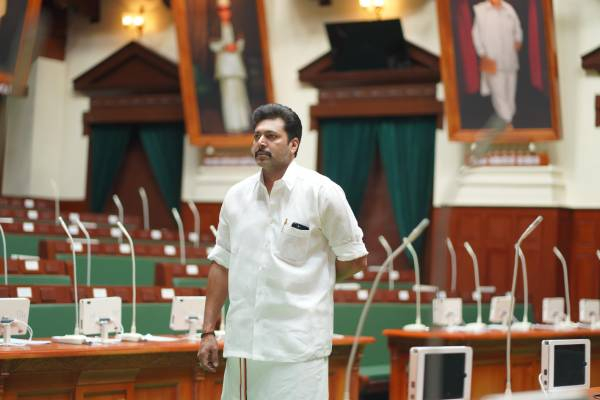 டாடா புகழ் கணேஷ் கே பாபு இயக்கத்தில் ஜெயம் ரவி நடிக்கும் கராத்தே பாபு