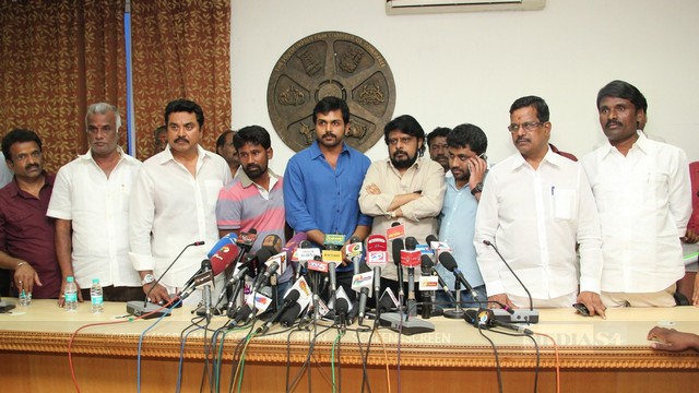 ‘கொம்பன்’ பிரச்சனை…ஒன்று திரண்ட திரையுலக அமைப்புகள்
