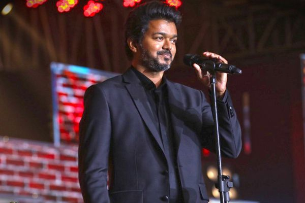என்ன கதை சொல்லப் போகிறார் விஜய் ?