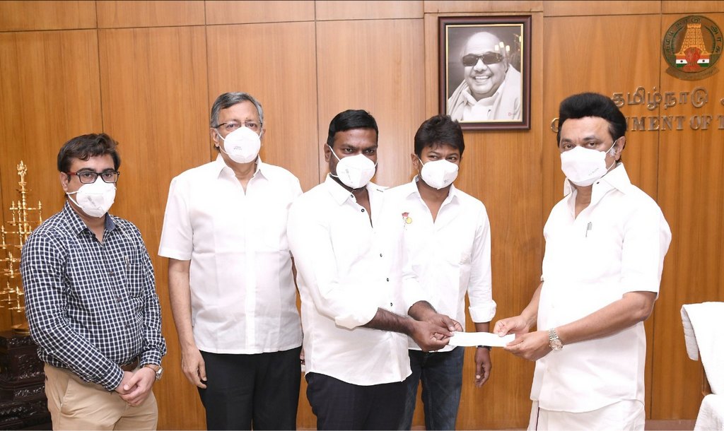 முதல்வர் நிவாரண நிதிக்கு லைகா வழங்கிய 2 கோடி