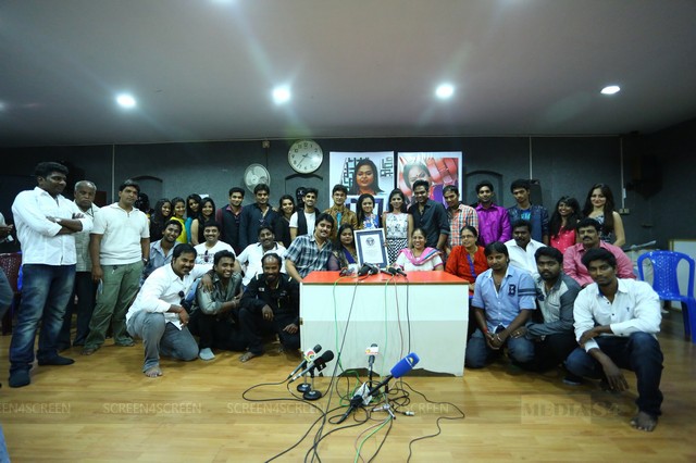கின்னஸ் சாதனை புரிந்த ‘மானாட மயிலாட’…