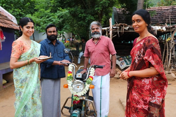 உண்மைச் சம்பவங்களின் பின்னணியில் ‘மனிதன் தெய்வமாகலாம்’