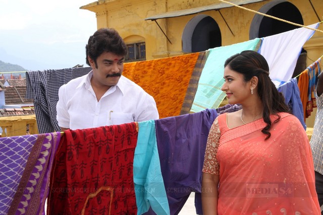Muthina Kathirikka Movie Review