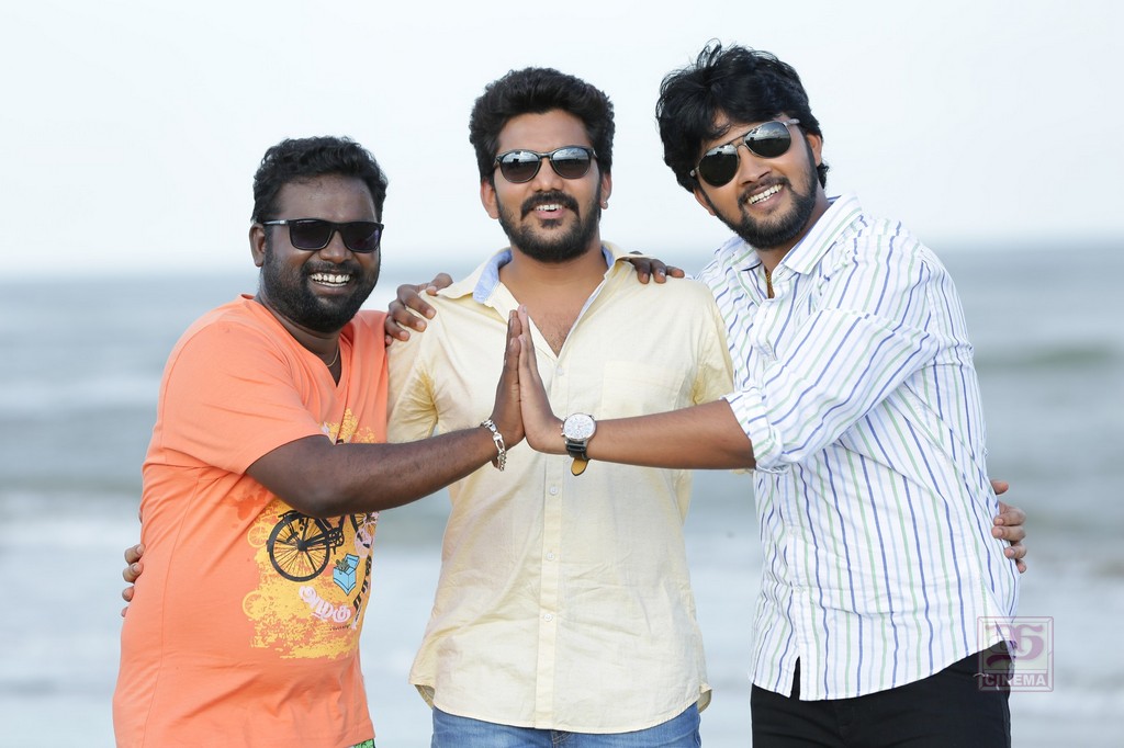 நட்புனா என்னானு தெரியுமா – விமர்சனம்
