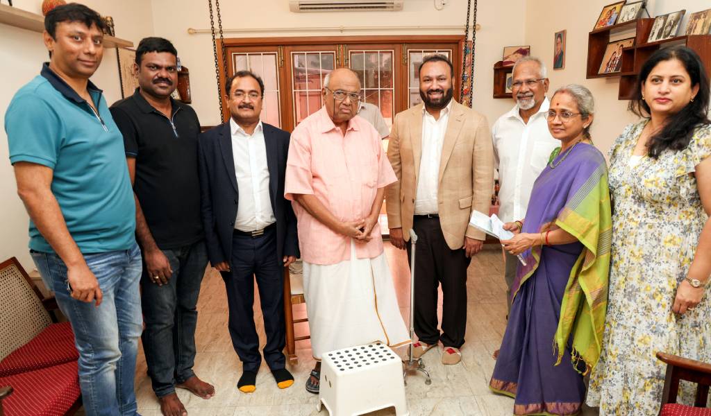 கல்கி அறக்கட்டளைக்கு ஒரு கோடி நன்கொடை வழங்கிய சுபாஸ்கரன் மற்றும் மணிரத்னம்