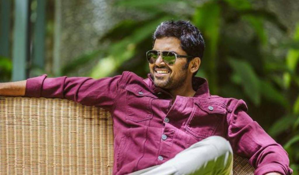 “ஊருசனம்” இசை ஆல்பத்தை பாராட்டிய கார்த்தி!