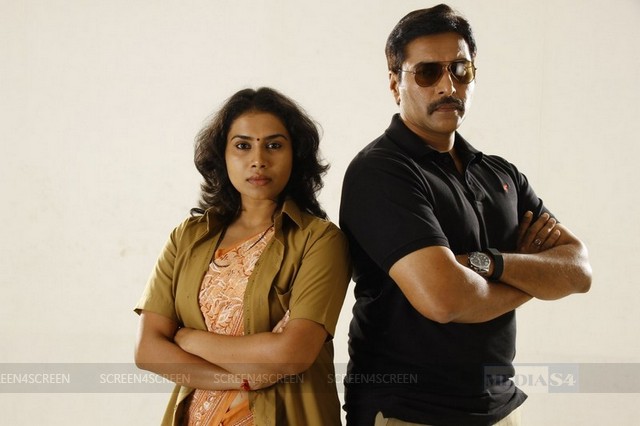 Pagadi Aattam Review & Rating
