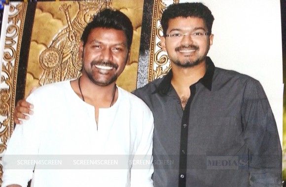 ராகவா லாரன்ஸுக்கு விஜய் பாராட்டு