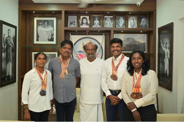 விளையாட்டு வீரர்களை வாழ்த்திய ரஜினி