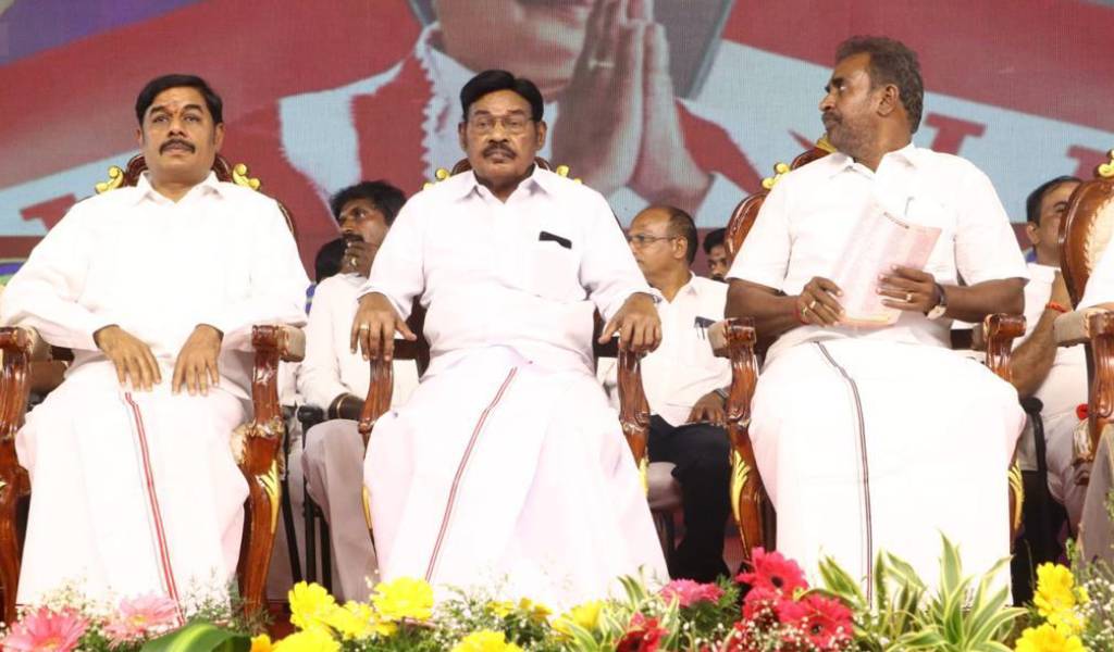 பிரமாண்ட பொதுக்கூட்டத்தில் பிறந்தநாள் கொண்டாடிய ரவி பச்சமுத்து!