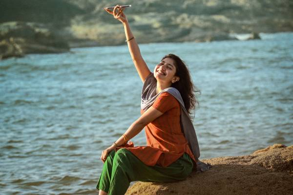 ஸ்பெஷல் வீடியோ வெளியிட்டு சாய் பல்லவிக்கு பிறந்தநாள் வாழ்த்து தெரிவித்த “தண்டேல்” படக்குழு