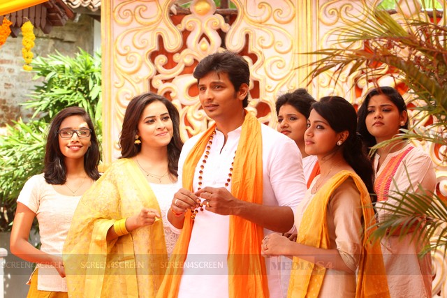 சங்கிலி புங்கிலி கதவ தொற – விமர்சனம்