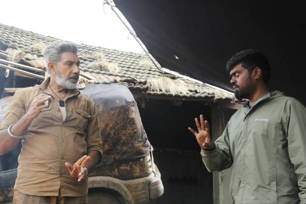 சிறந்த சினிமா அனுபவத்தை வெப்பன் திரைப்படம் கொடுக்கும் – சத்யராஜ்