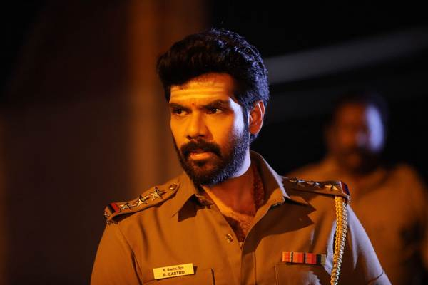 டென் ஹவர்ஸ் – விமர்சனம்
