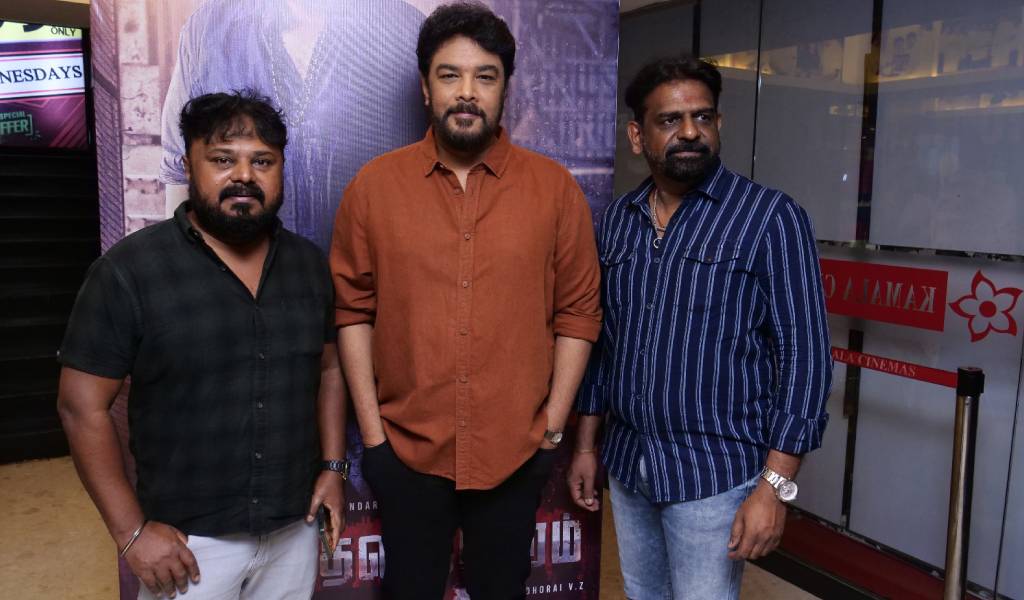 சினிமாவை காதலிக்கும் இயக்குநர் VZ துரை – சுந்தர் சி!