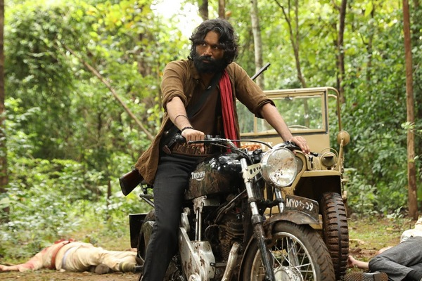 தனுஷுக்கு விஜயகாந்த் ரசிகர்கள் கேள்வி