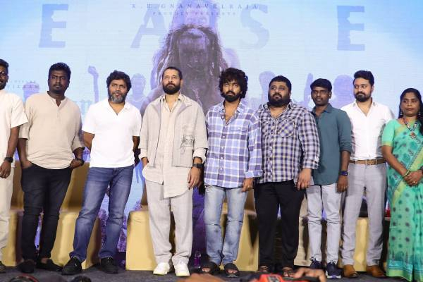 முதல் முறை லைவ் சவுண்டில் நடித்திருக்கிறேன் – விக்ரம்